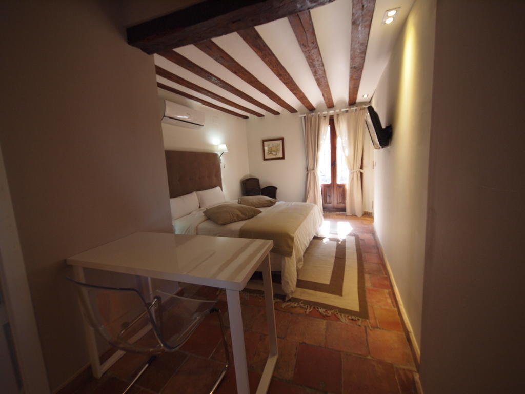 Los Ojos De La Mora Apartamentos Boutique Cuenca  Dış mekan fotoğraf